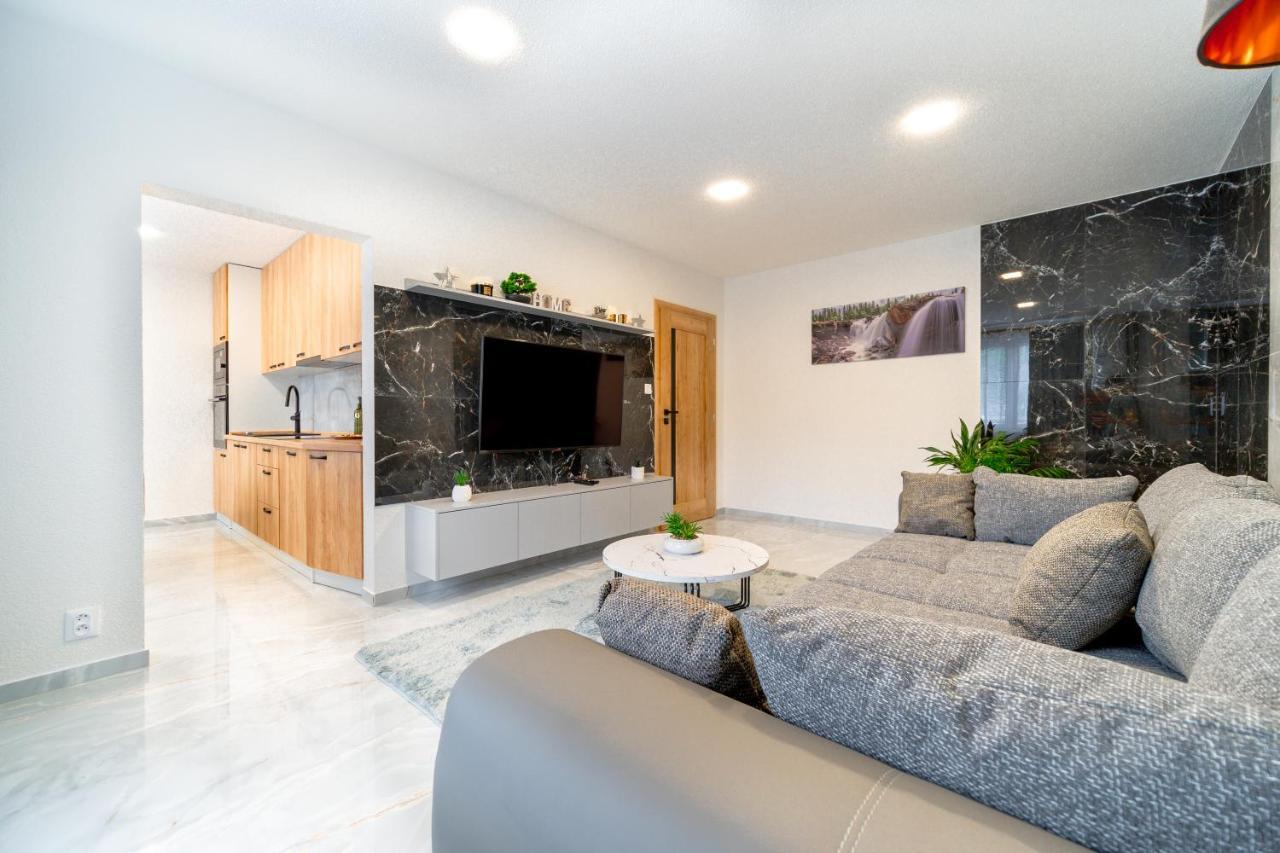 Apartman Discreet Kysucke Nove Mesto Ngoại thất bức ảnh