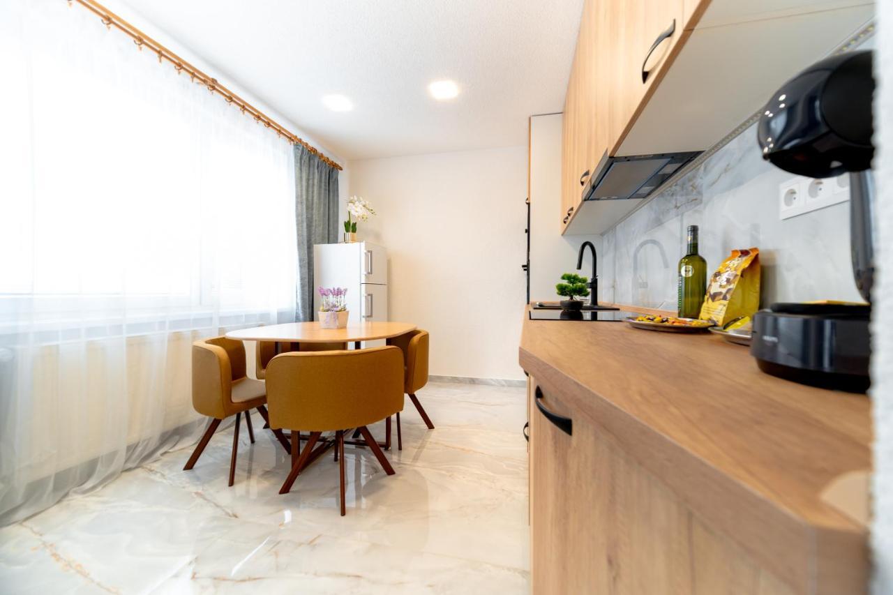 Apartman Discreet Kysucke Nove Mesto Ngoại thất bức ảnh